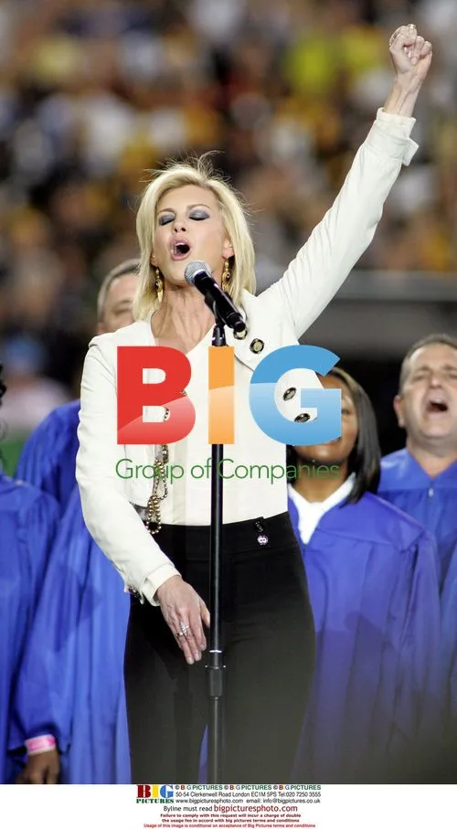 Faith Hill performs 'America The Beautiful' at Super Bowl XLIII
