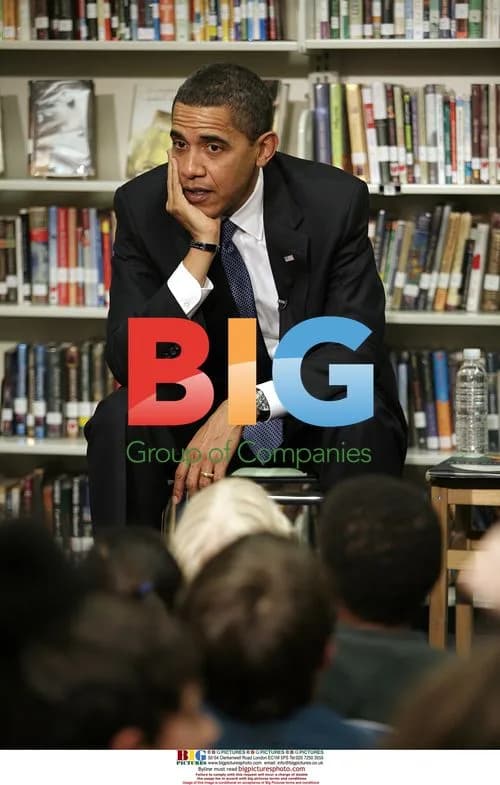 Obama and Michelle visit 2nd grade class