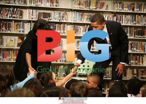 Obama and Michelle visit 2nd grade class
