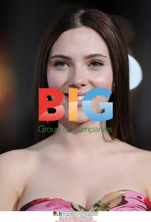Scarlett Johansson at "He's Just Not That Into You" premiere