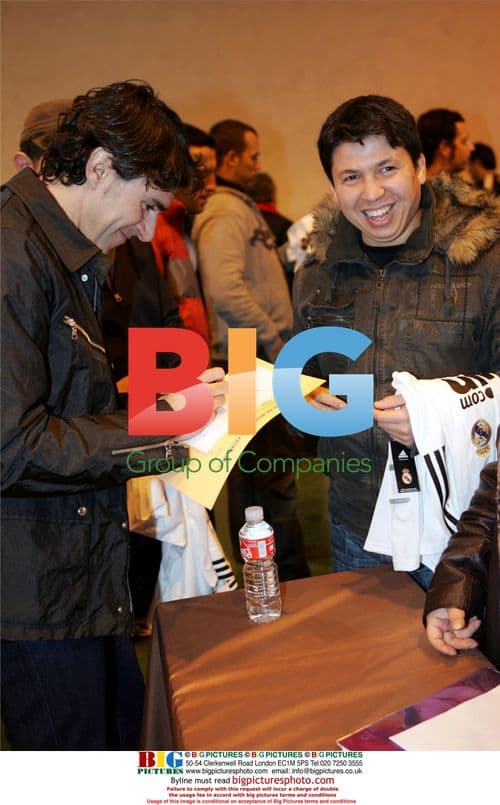 Raul Gonzalez Blanco Visits Prisoners