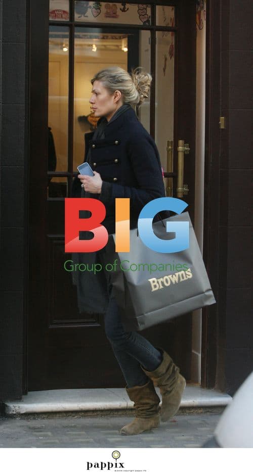 Tania Strecker Shopping in London