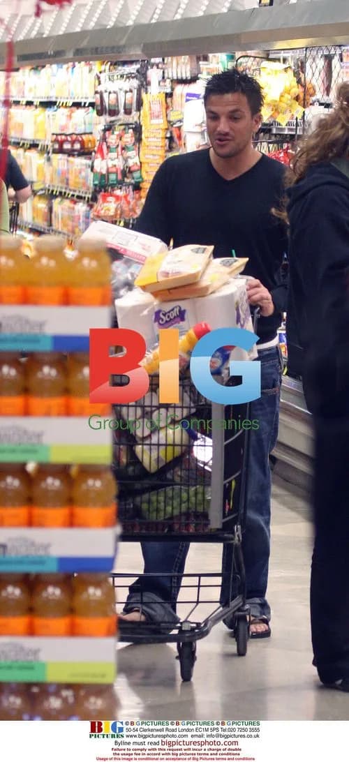 Peter Andre shopping with son