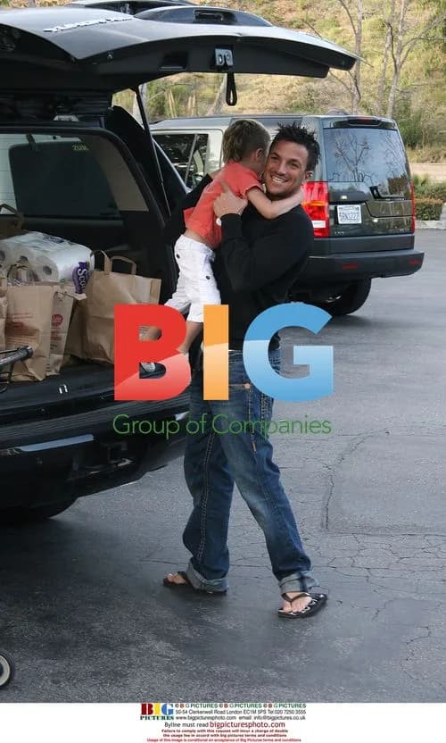 Peter Andre shops with son Junior