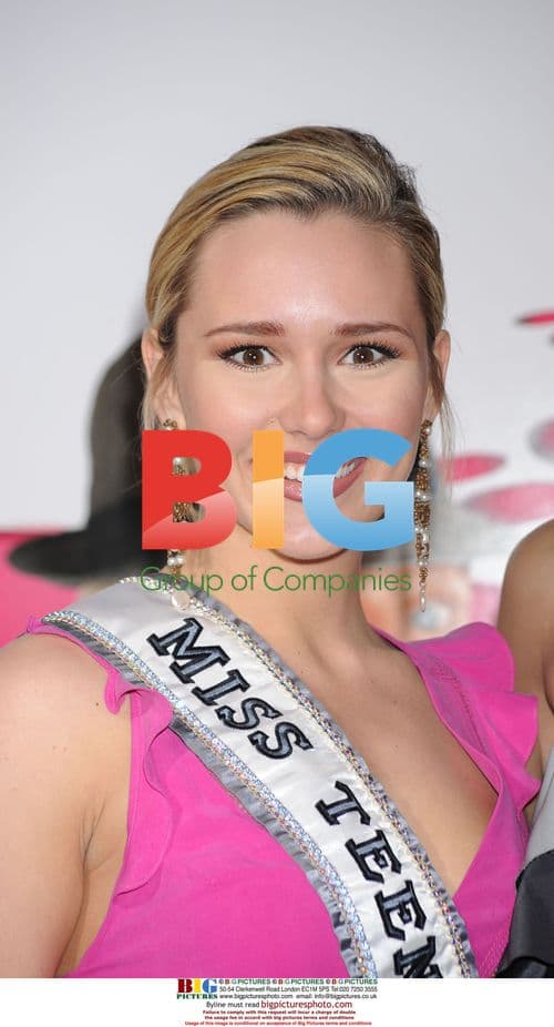 Stevi Perry, Miss Teen USA 2008 at 'The Pink Panther 2' Premiere