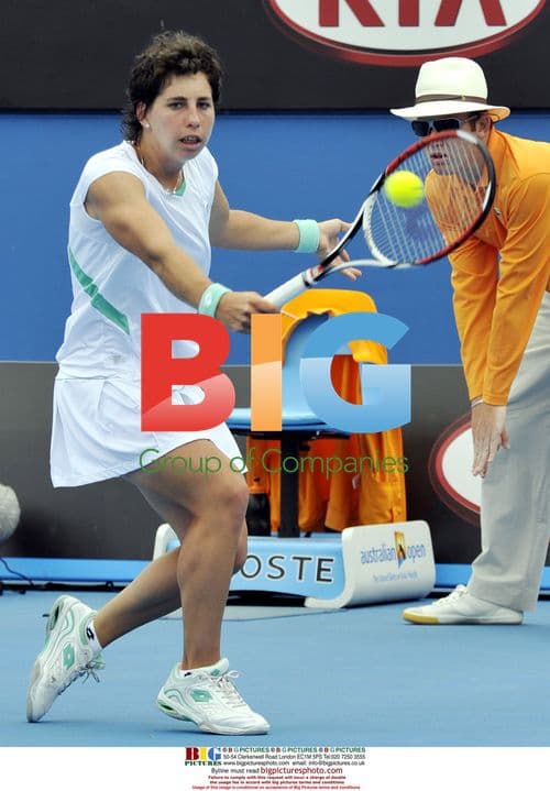 Carla Suarez Navarro wins at Australian Open
