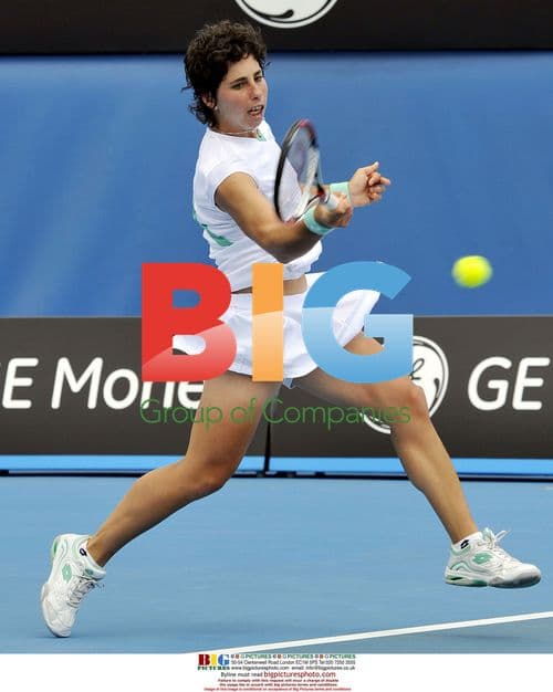 Carla Suarez Navarro wins third round at Australian Open