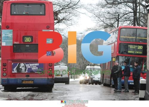 Public volunteers grit frozen London roads