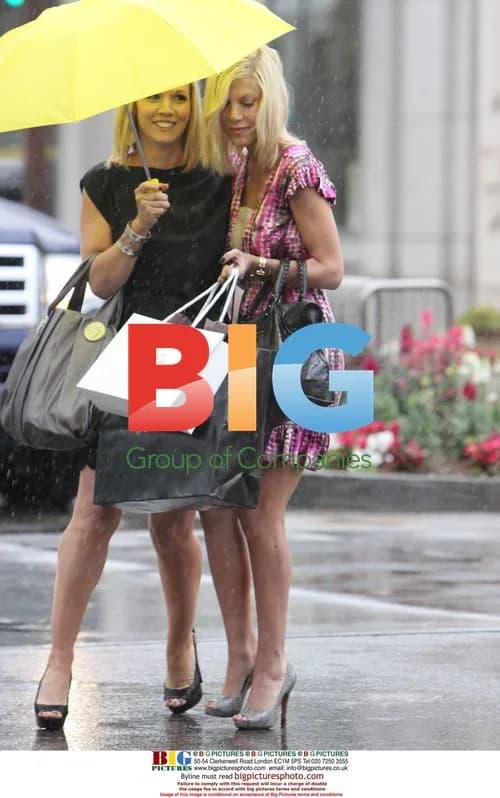 Jenni Garth and Tori Spelling Filming '90210'