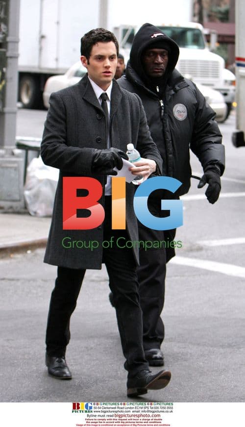 Penn Badgley and Margaret Colin on 'Gossip Girl' set