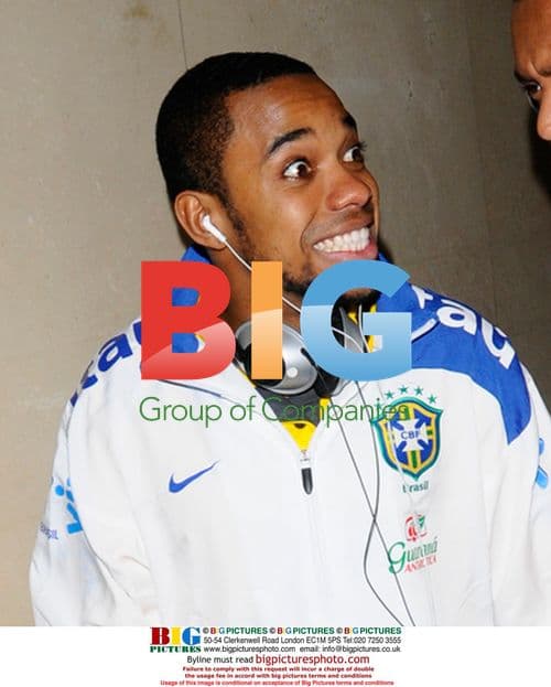 Brazilian football stars arrive in London