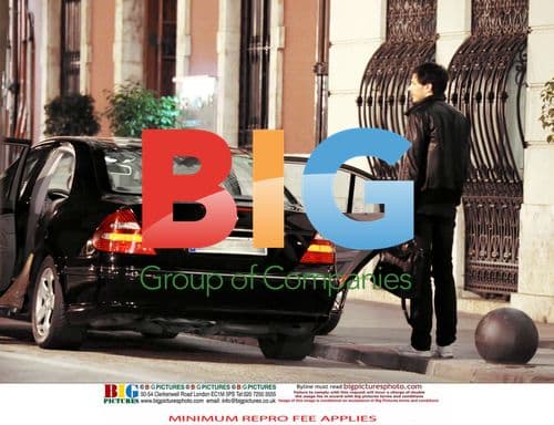 Kylie Minogue and boyfriend arrive in Valencia