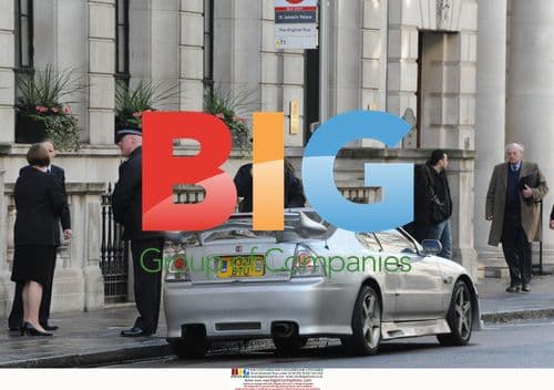 Police Investigate Bomb Scare in London