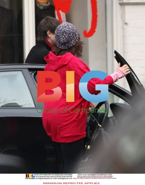 Natalie Cassidy out for lunch with boyfriend