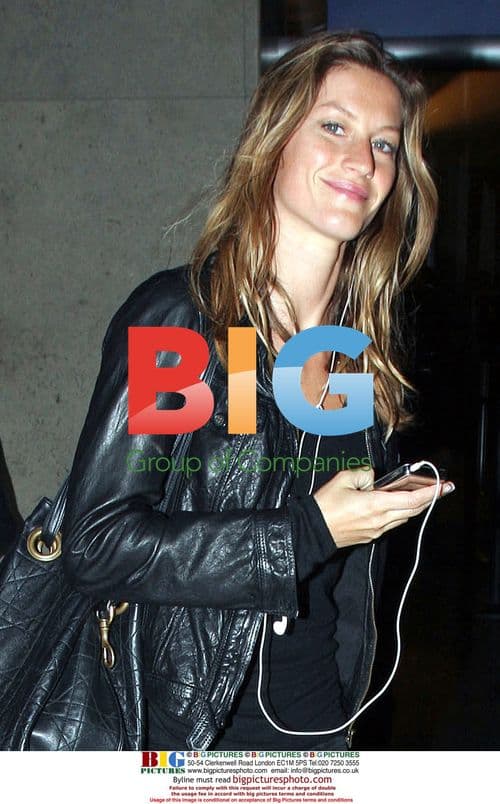 Gisele Bundchen Arrives at LAX