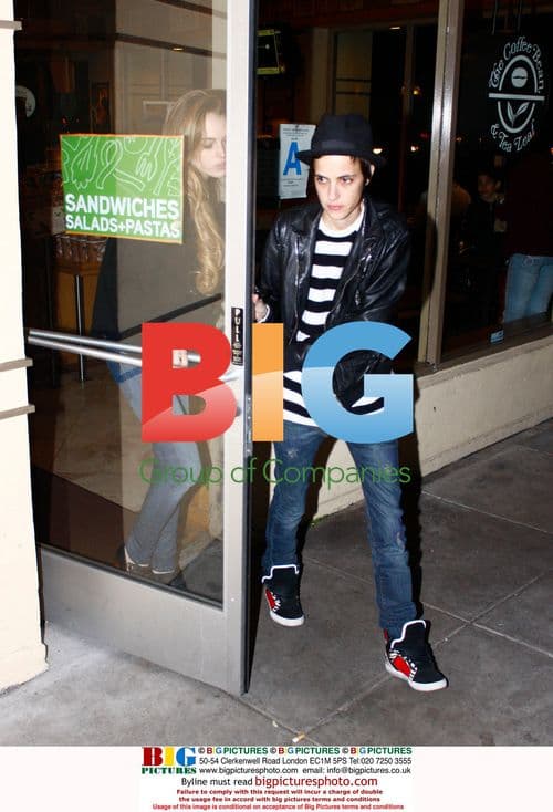 Lindsay Lohan Shopping with Girlfriend