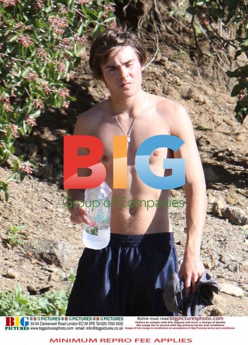 Zac Efron Shirtless Hike in Hollywood Hills