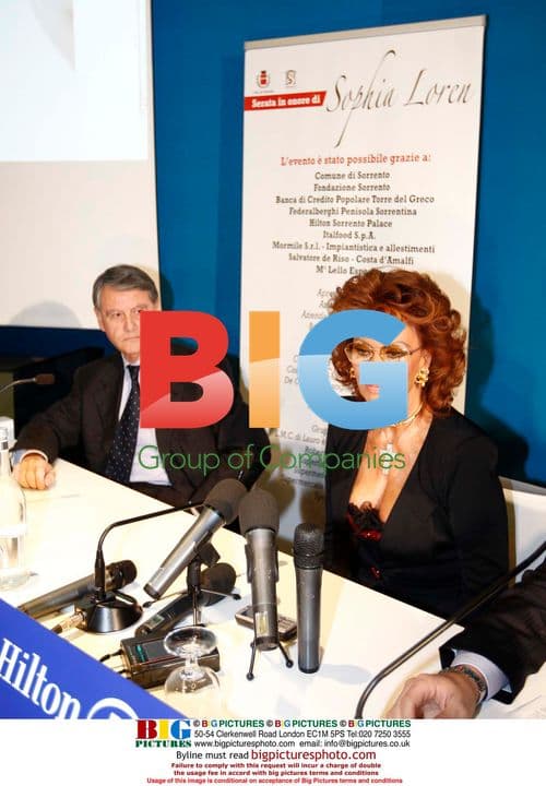 Sophia Loren receives honorary citizenship in Sorrento