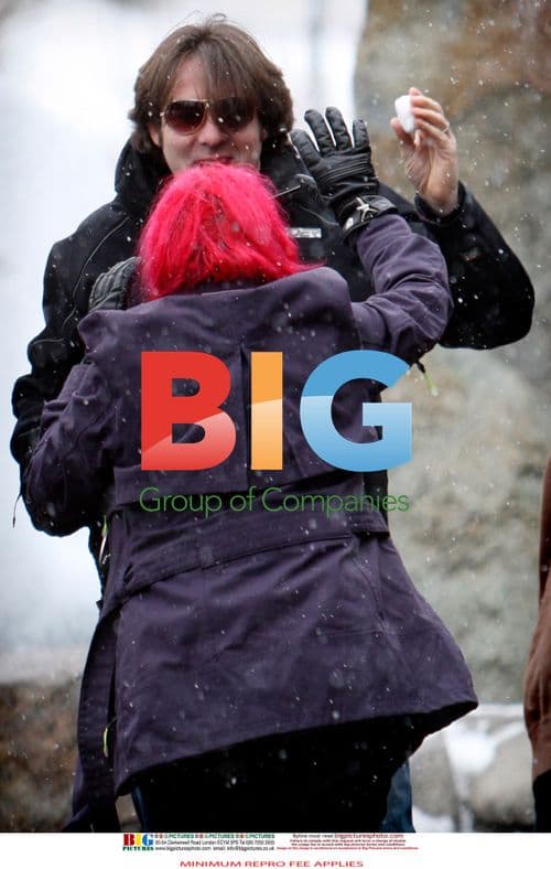 Jonathan Ross and family in snow storm