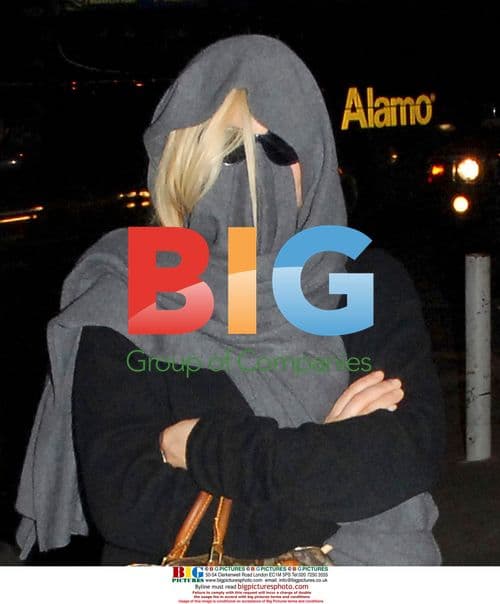 Patricia Arquette Arrives at LAX with Friends