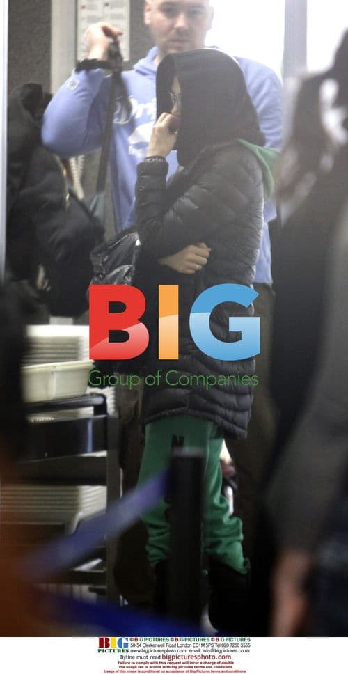 Nicole Scherzinger at Nice airport