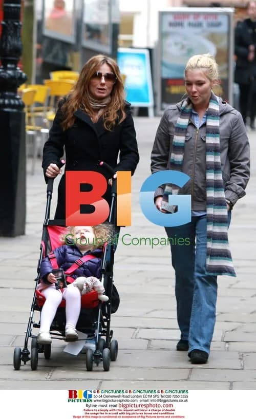 Geri Halliwell out with daughter Bluebell