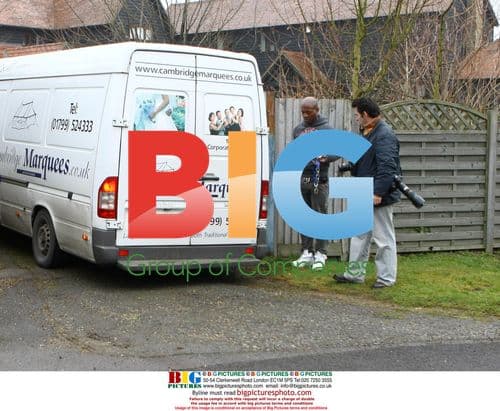 Arrivals at Jade Goody's house