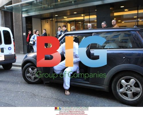 Jade Goody and friends at dental clinic