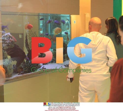 Jade Goody and friends at dental clinic