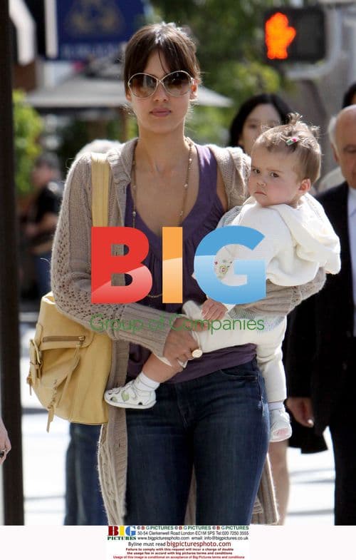 Jessica Alba and mom shop with baby Honor