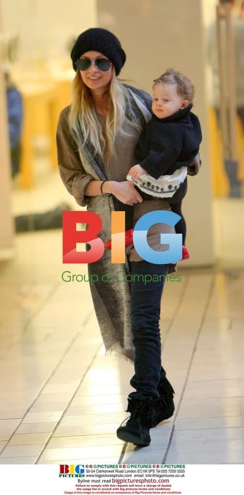Nicole Richie and family shopping at Beverly Center