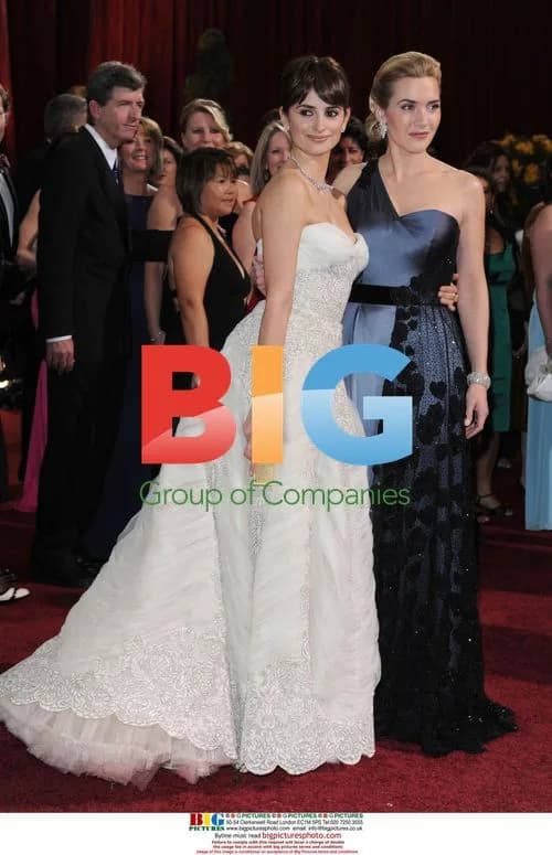 Penelope Cruz and Kate Winslet at 81st Academy Awards