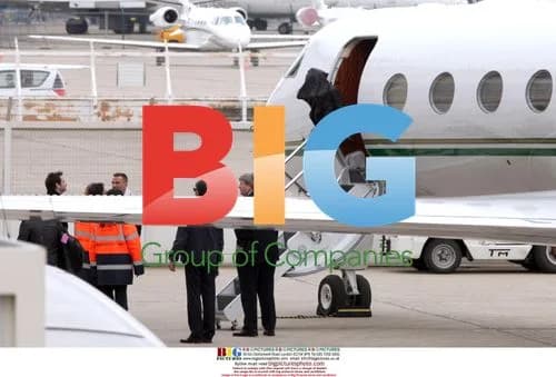 Jennifer Aniston at Paris Airport