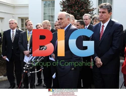 Governors Meet with Obama at White House