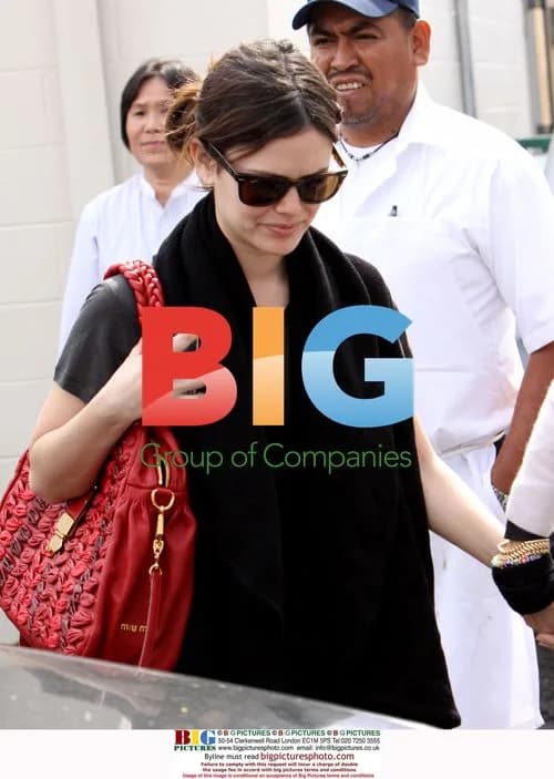 Rachel Bilson has business lunch at House of Pies