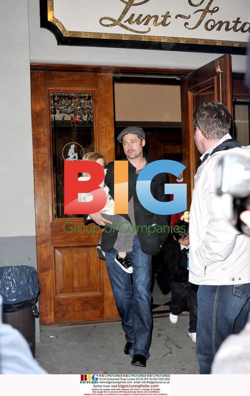 Brad Pitt and Angelina Jolie with kids at 'Little Mermaid'