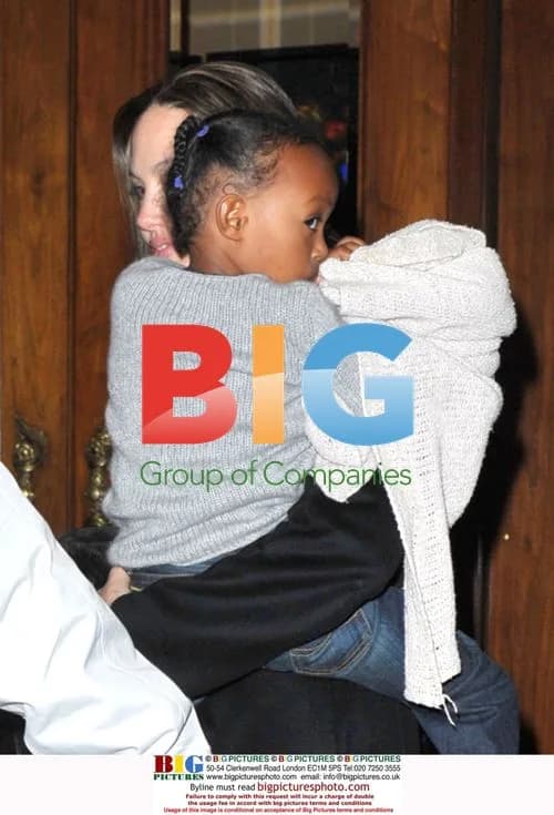 Brad Pitt and Angelina Jolie with Kids at 'Little Mermaid'