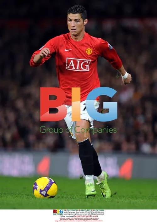 Cristiano Ronaldo plays during Manchester United match