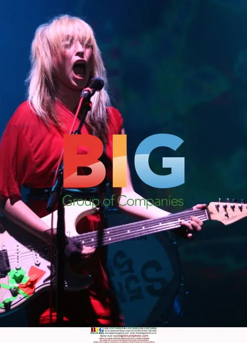 The Ting Tings Perform at Manchester Apollo