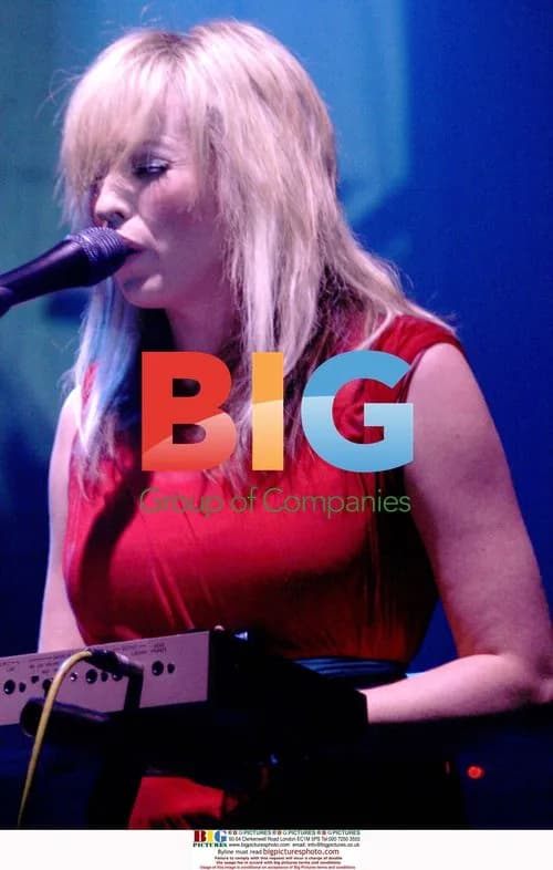 The Ting Tings Perform at Manchester Apollo