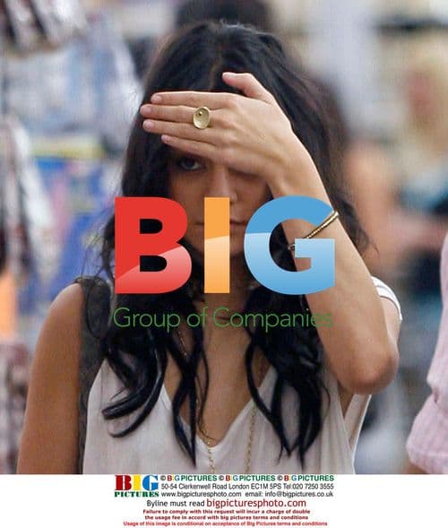 Vanessa Hudgens Shops for Zac Efron