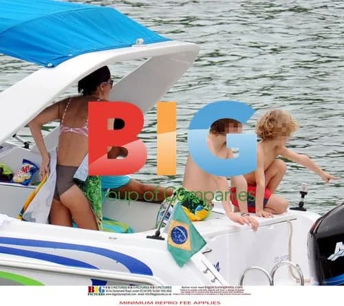 Jude Law and Sadie Frost with kids in Brazil