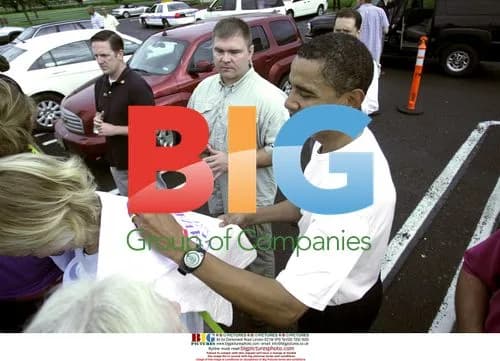 Obama Greets Supporters After Workout in Hawaii