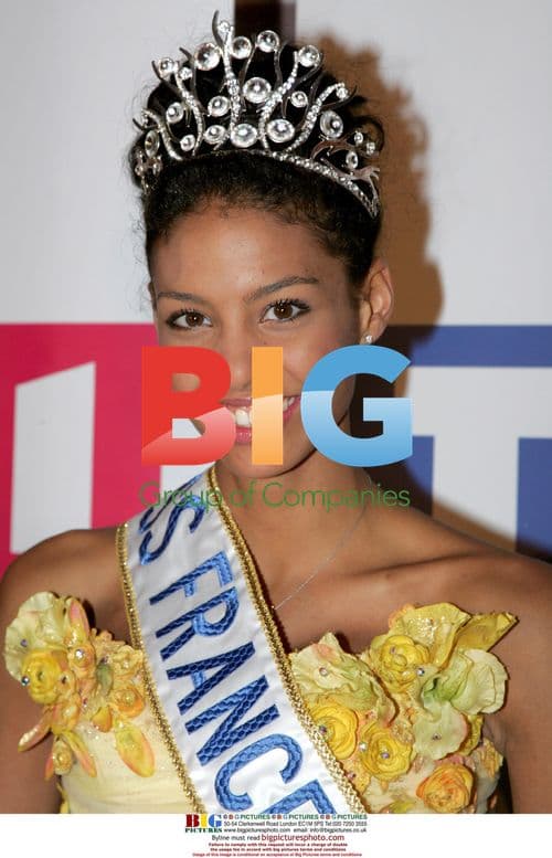 Chloe Mortaud Crowned Miss France 2009