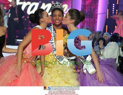 Chloe Mortaud crowned Miss France 2009