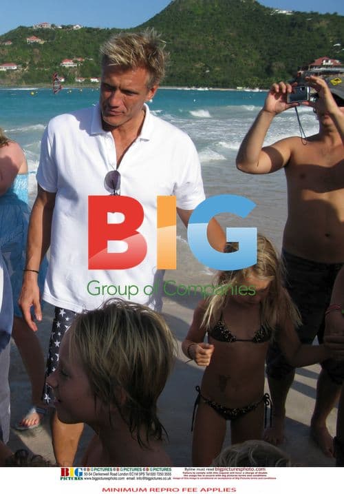 Dolph Lundgren Celebrates Christmas