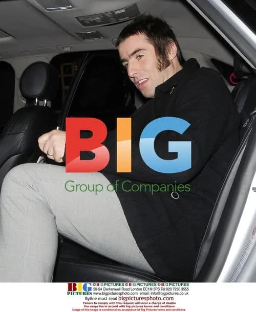 Liam Gallagher Leaving The Ivy Restaurant