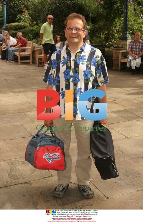 Timmy Mallet attends memorial service