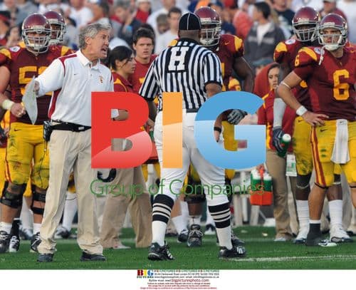Pete Carroll argues call at 2009 Rose Bowl