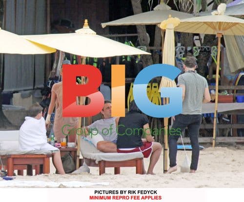 Kate Moss and friends relax in Thailand